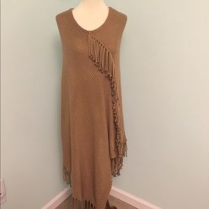 Bcbg maxazria poncho